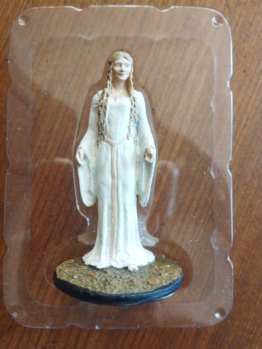 Властелинът на пръстените-оловни фигури Саруман/Галадриел 20 лв.за бр