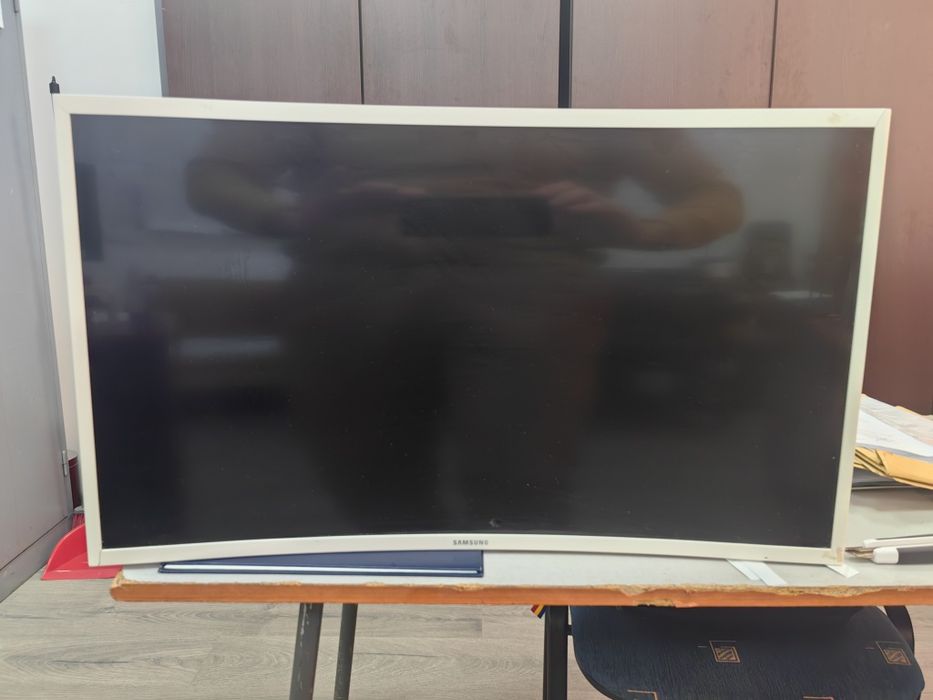 Monitor Samsung curbat 32" C32F391FWU Full HD HDMI DP VESA