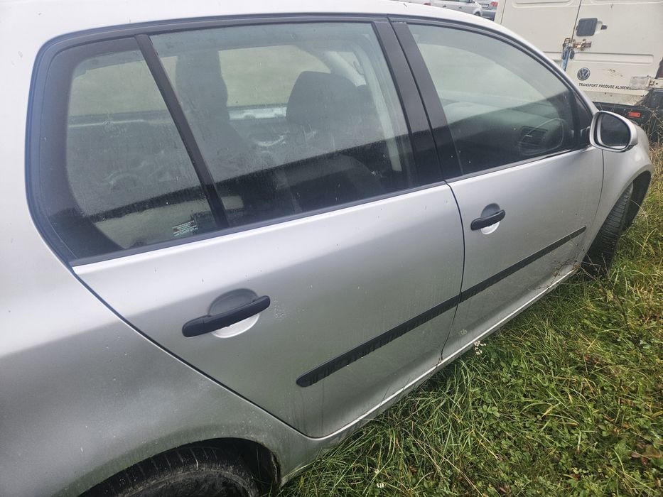 Usi golf 5 gri impecabile