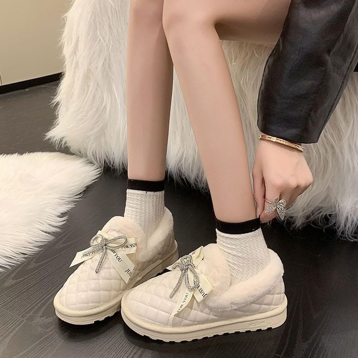 Тёплые обувь с мехом для женщин и девушек.