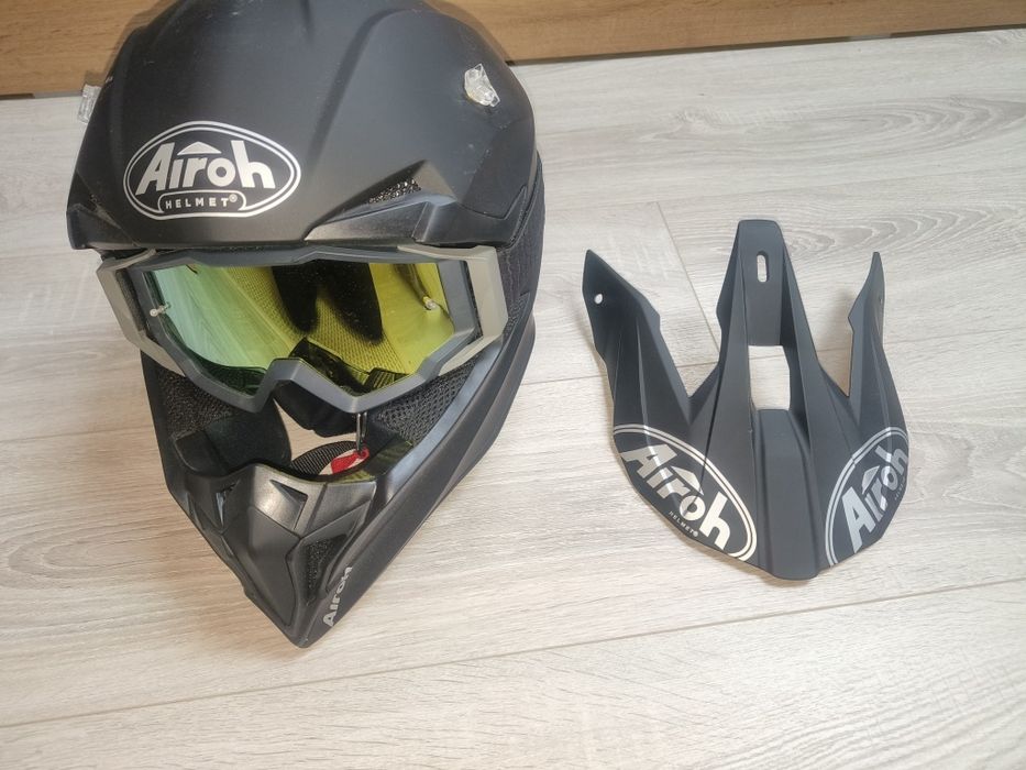 Casca moto airoh M