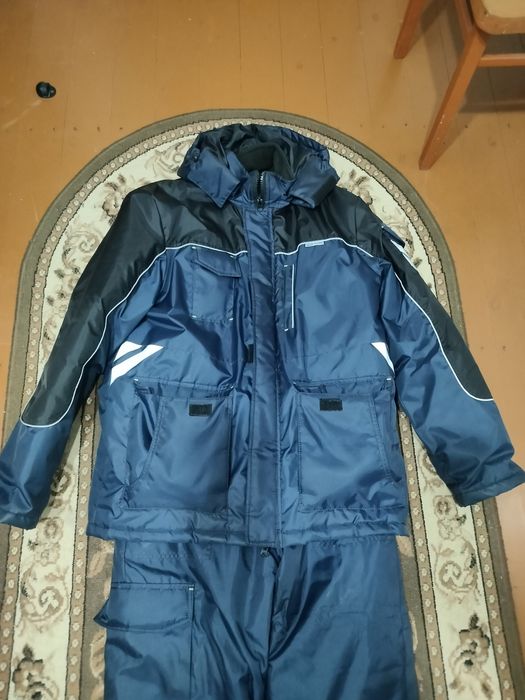 Срочно продам зимнюю одежду