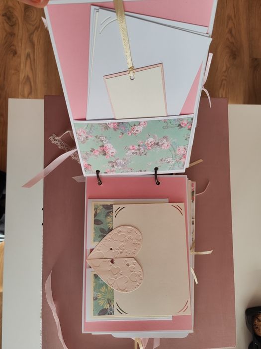 Албум за моминско парти