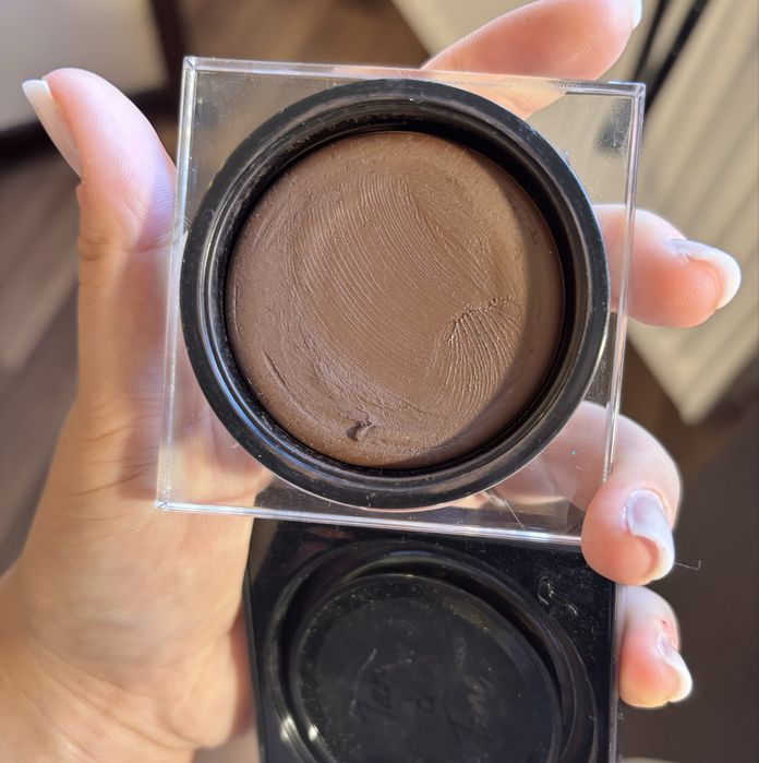 Contur cremos Huda Beauty