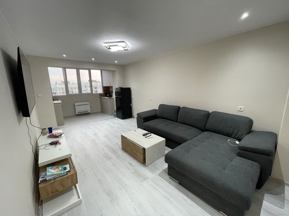 Продава се Тристаен апартамент в Казанлък - 70 кв.м за 1020 €/кв.м - Снимка #1