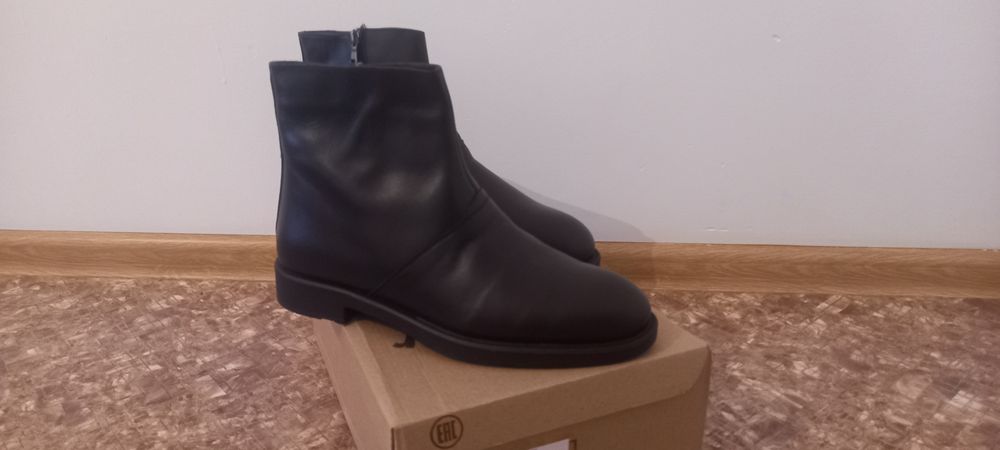 Қыстық аяқ киім.