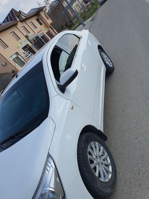 Срочни сотилади...