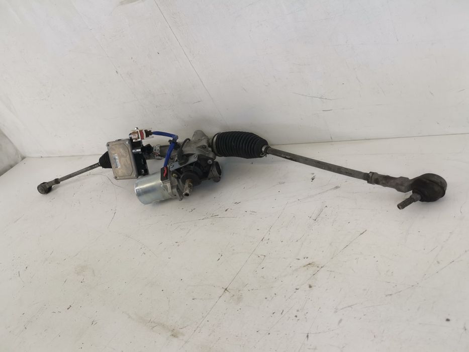 Реноу Туинго / Renault Twingo 3 Оригинална кормилна кутия в добро съст