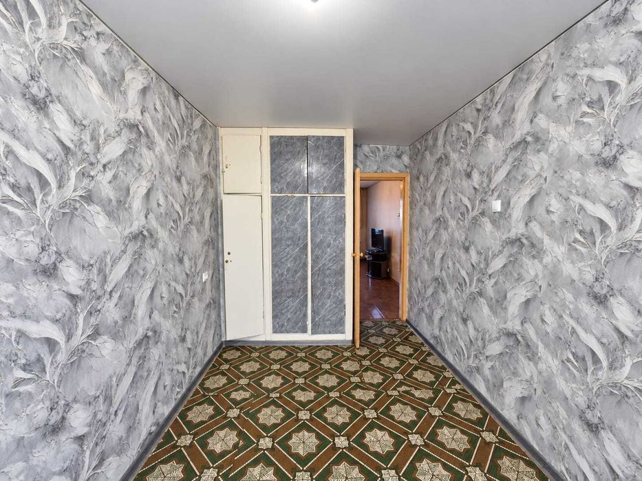 Продам 2 к квартиру по пр Металлургов