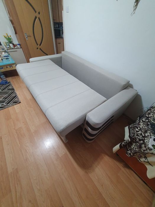 Canapea extensibila 3locuri 750lei lei