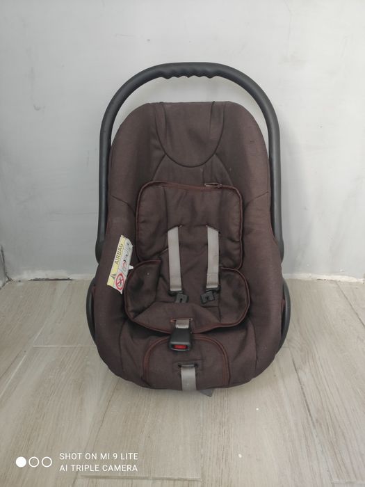 Продам детское кресло для машины