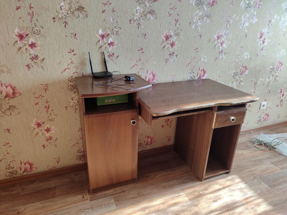 Компьютерный стол