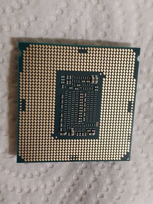 Intel Core i7 8700K, 6-ядрен, LGA 1151