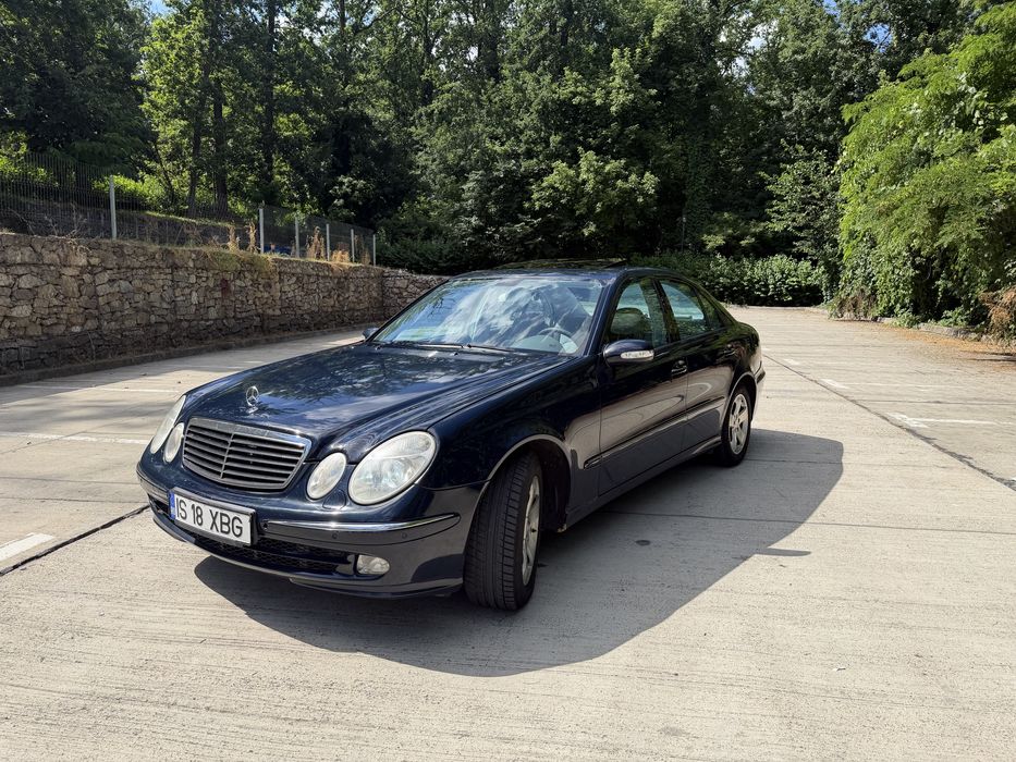 MERCEDES-BENZ E-Class