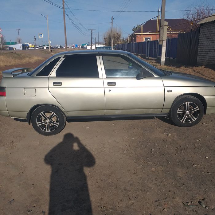Продам ВАЗ 2110 года.