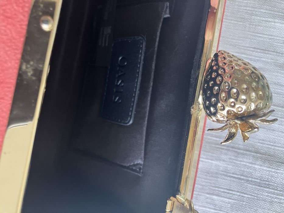 Продаваме аксесоар органайзер за бижута