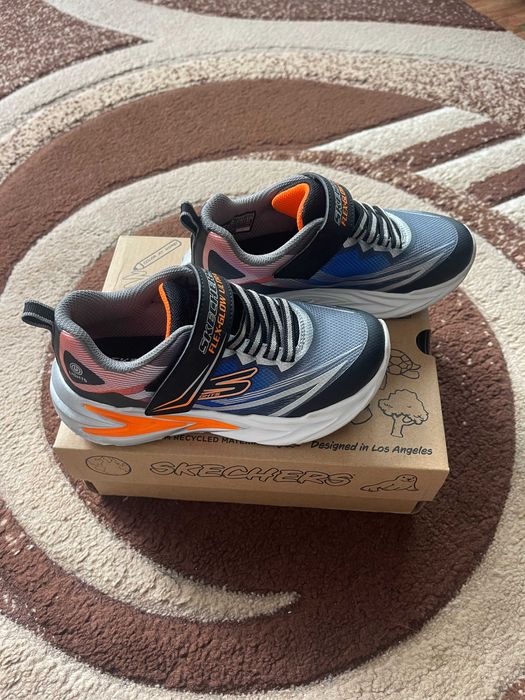 Adidasi Skechers copii