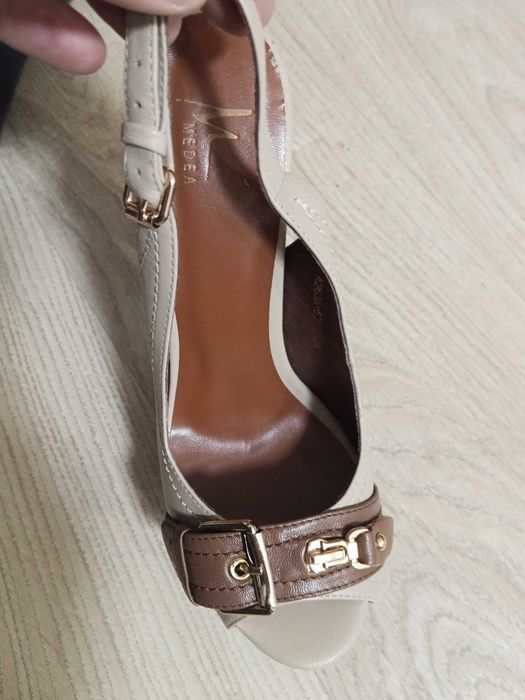 Босоножки женские