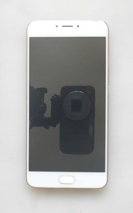 Продаю смартфон Meizu M5s.