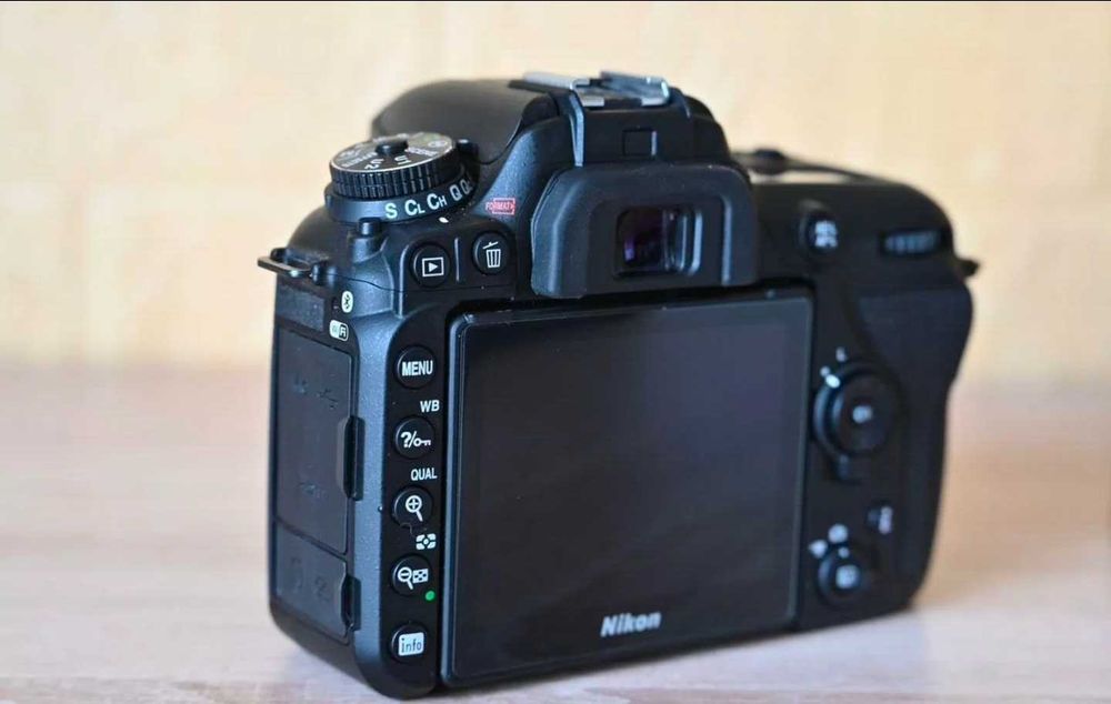 Nikon D7500 новый Body