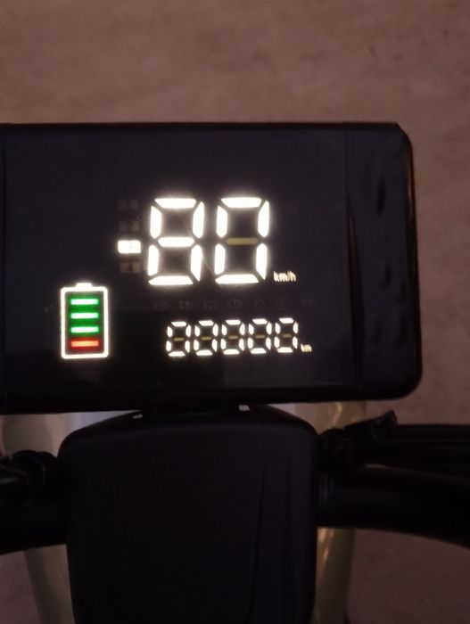 Elektron skuter sotiladi