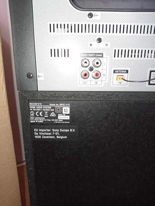 Мощна аудио система Sony MHC-V11 – Bluetooth, Караоке и Уникален Бас