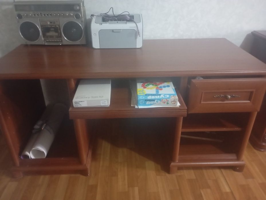 Продам компьютерный стол