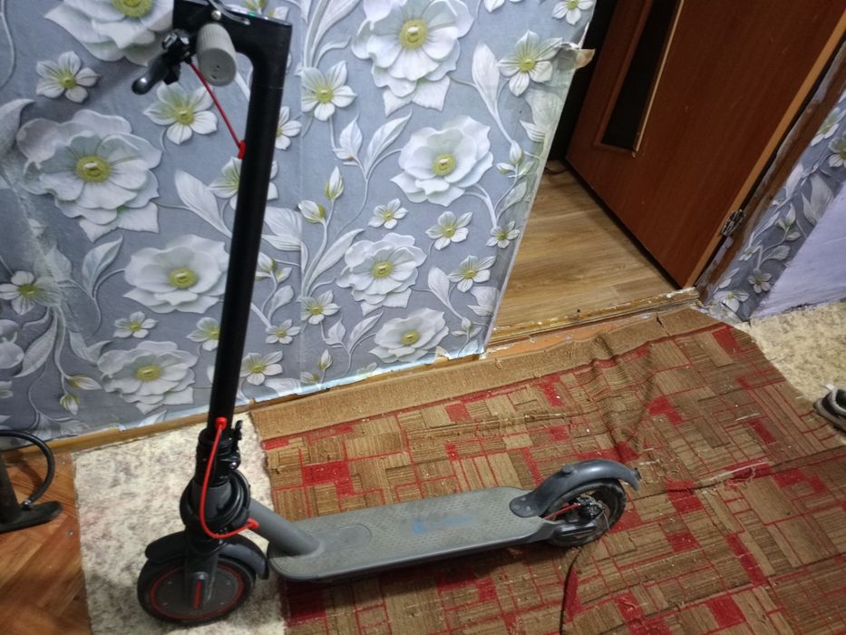Продам электросамокат