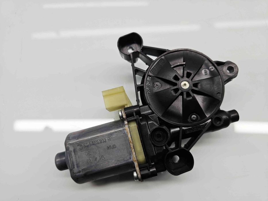 Motoras geam dreapta fata Volkswagen Golf 7 (5G) [Fabr 2014-prezent]