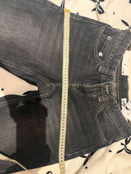 черные джинсы клеш