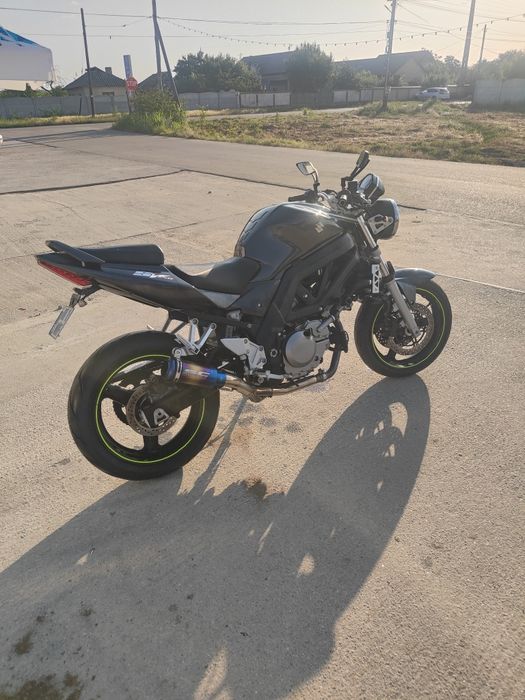 Suzuki sv 650,N 2007 14000 km verificați .
