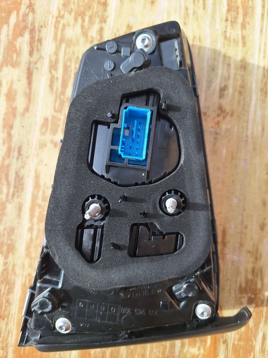 Stop dreapta full led pe haion vw Pasat b8