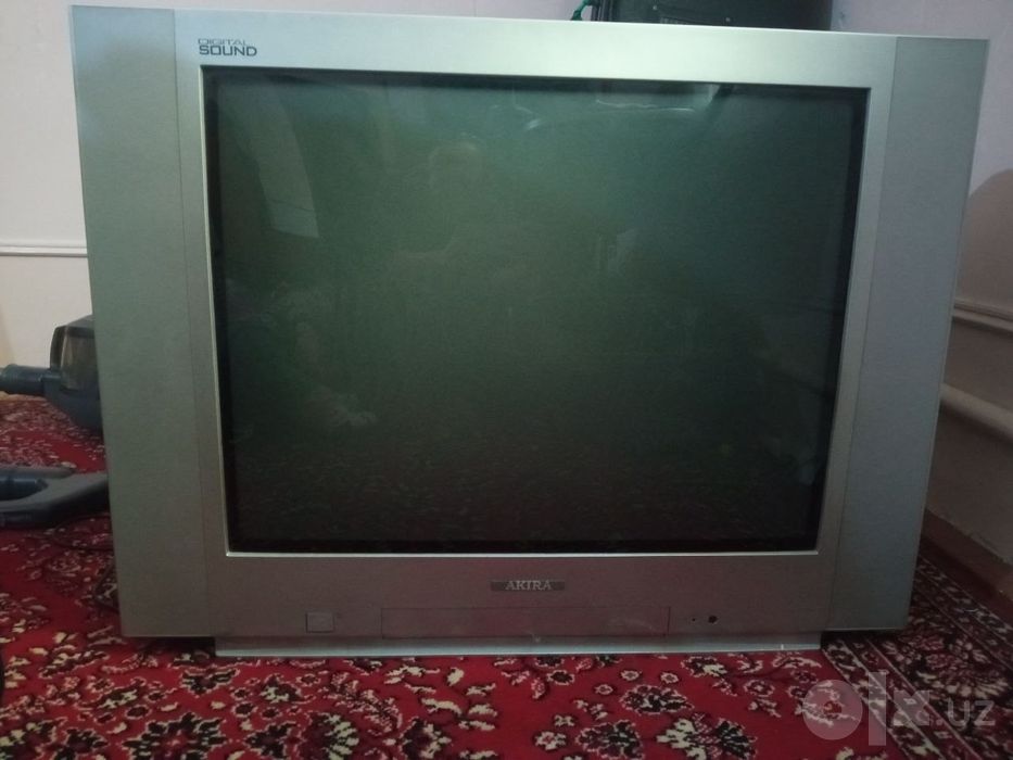Televizor Chang yutgich va magnitafon sotiladi