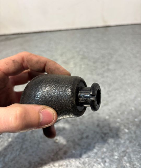 Nuca schimbator Dacia Logan prima generatie