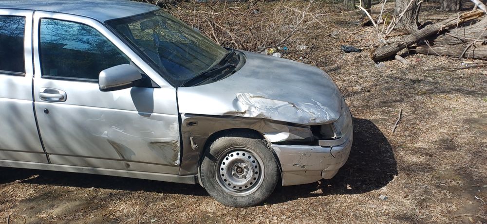 Продам ваз 2110 после ДТП