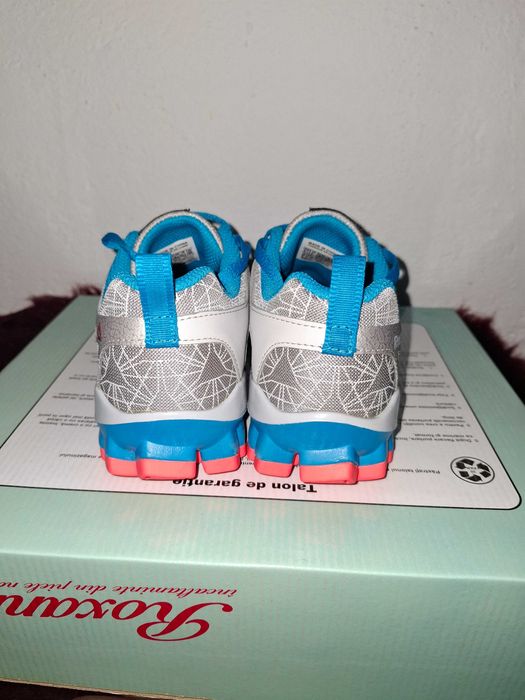 Adidasi Reebok un stare foarte bună