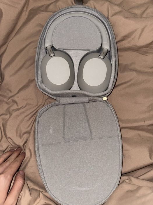 Sony WH-1000XM5