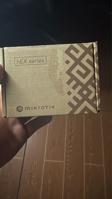 MikroTik hEX RB750Gr3 белый