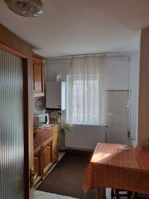 Apartament 2 camere -de vanzare
