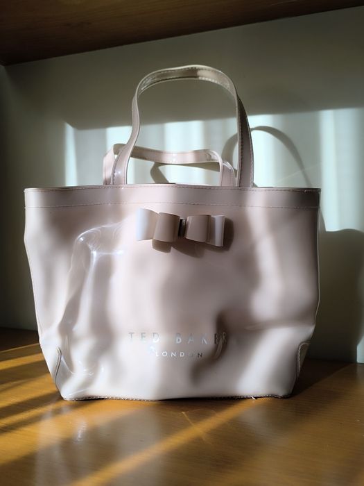 Дамска чанта Ted Baker и  guess girl