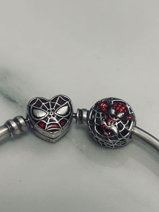 Pandora гривна SpiderMan