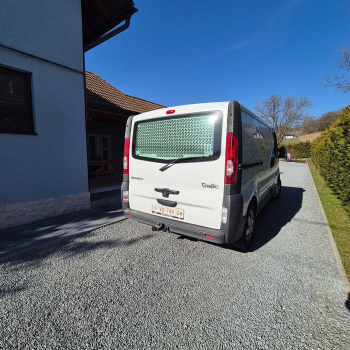 Renault trafic Euro 5 cu doua usi lateral