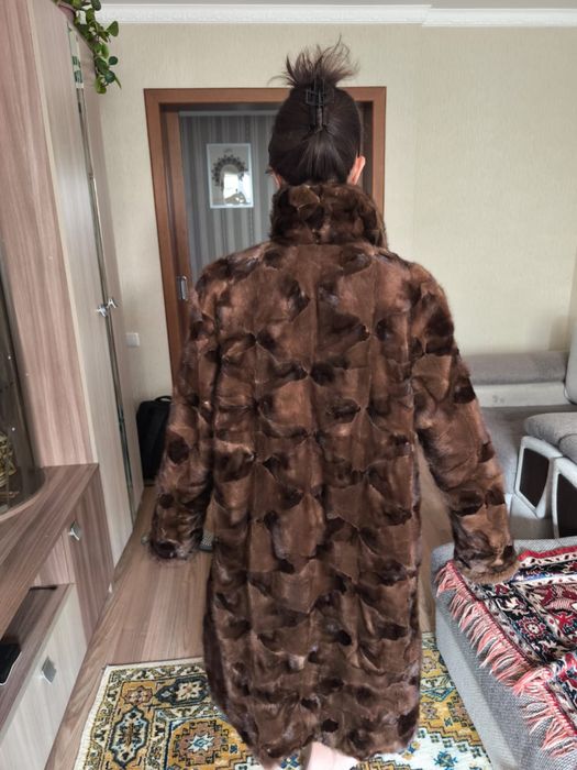 Продам  шубу норковую .