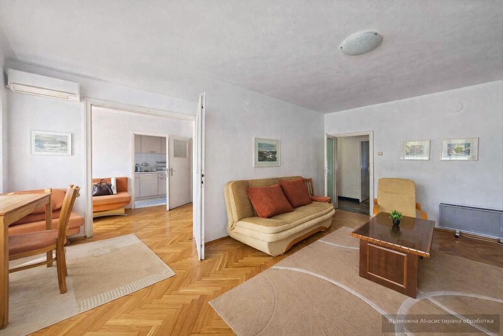 Четиристаен апартамент  в гр.Варна, Център!