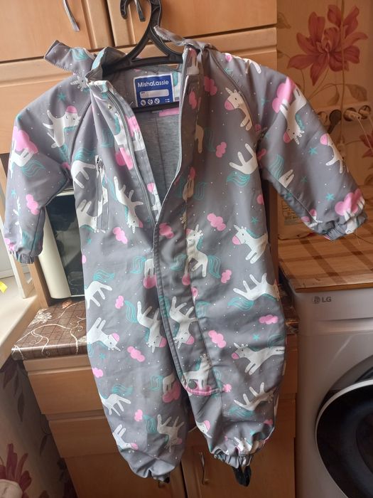 Комбинезон на девочку  продам  8 тыс.