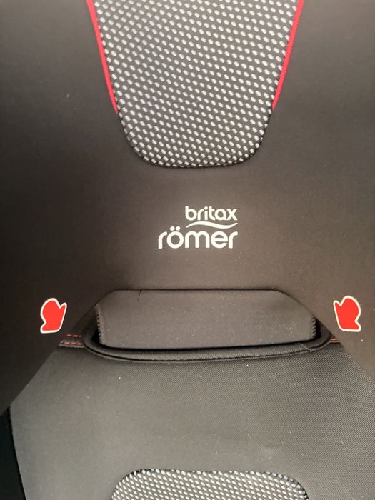 2 броя Britax Römer ADVANSAFIX III SICT и Britax Römer XP SICT с XP Pad( 1/2/3, 9–36 кг) с ISOFIX
