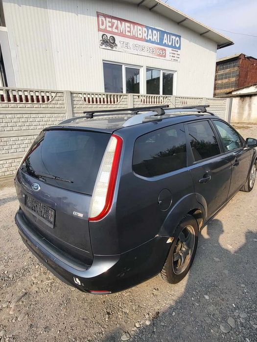 Dezmembram/ Usa fata dreapta/Usa spate dreapta/Focus 2/Usa stanga spate Ford Focus 2 breack facelift