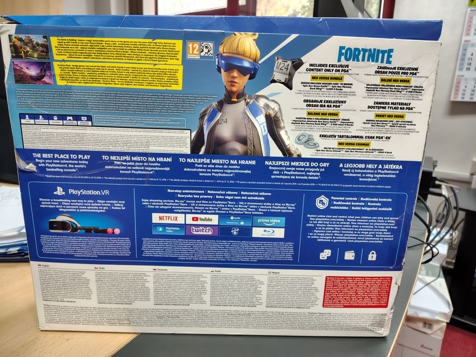 Consola Sony PlayStation 4 FORNITE PS4 500 GB  controlere și 3 jocuri