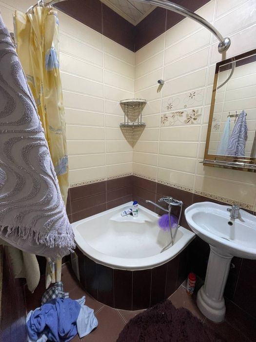 Uy va magazin sotiladi