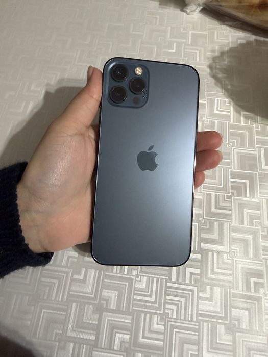 Айфон 12 про в идеальном состоянии